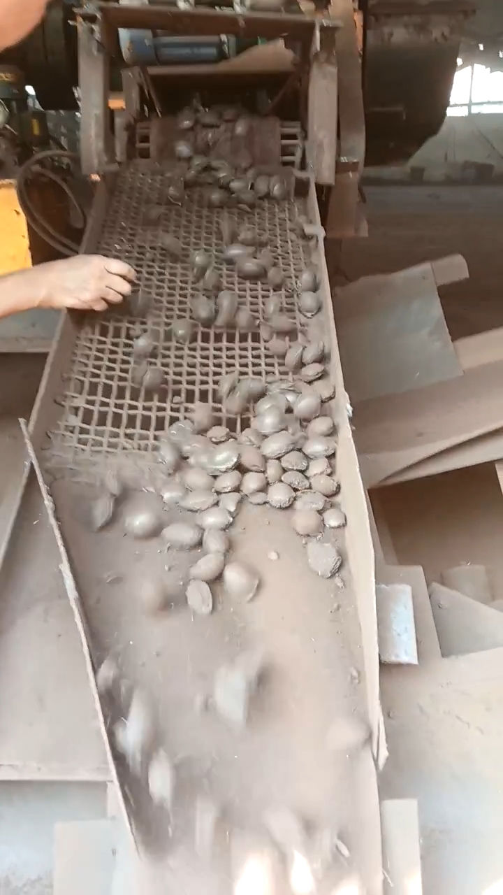 粘合剂在转底炉球团造备中的作用是什么？